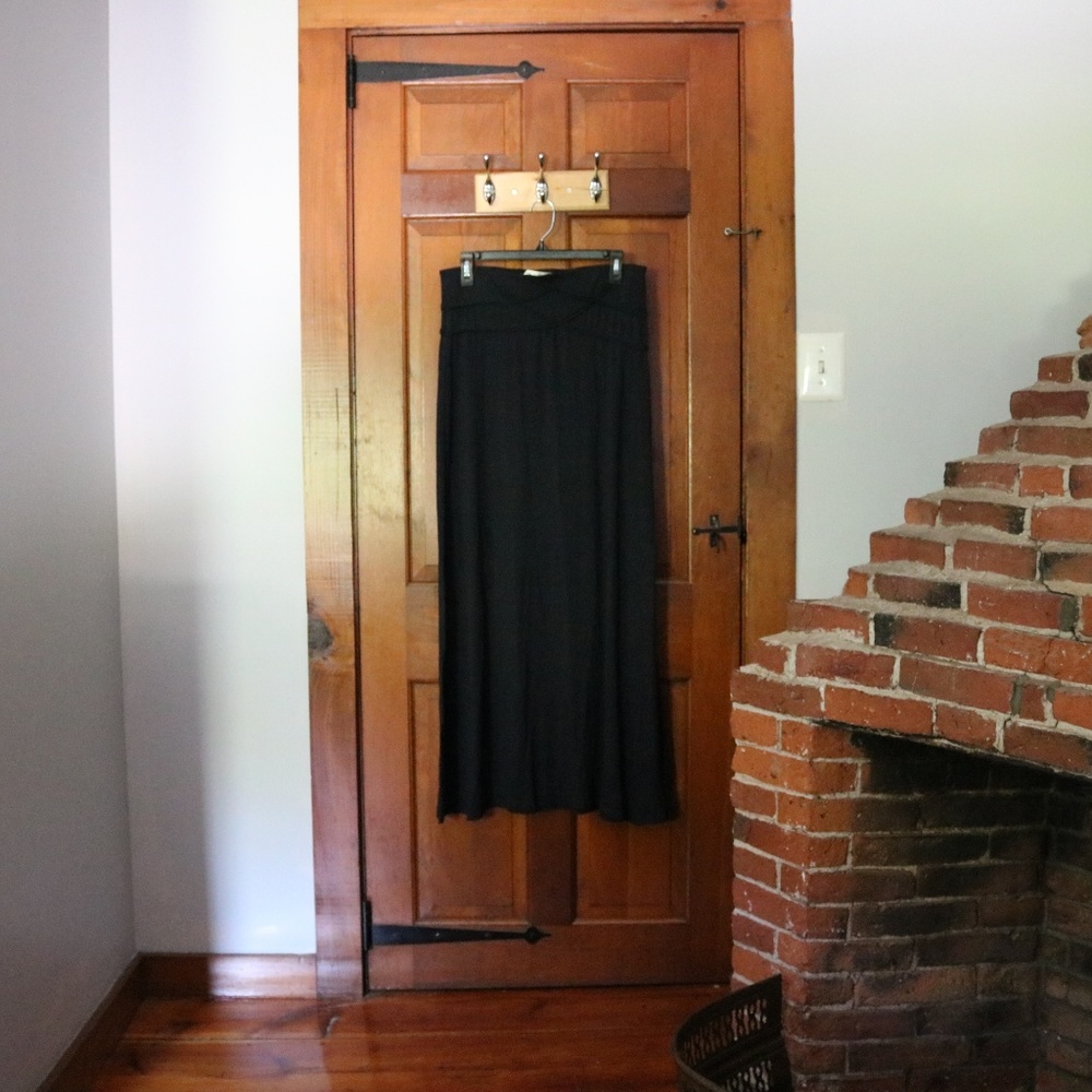 Detailed Flowy Black Skirt